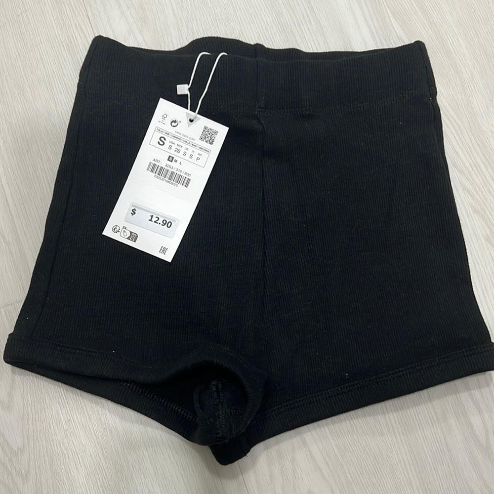 Zara Black Ribbed Shorts size S BRAND NEW W TAG